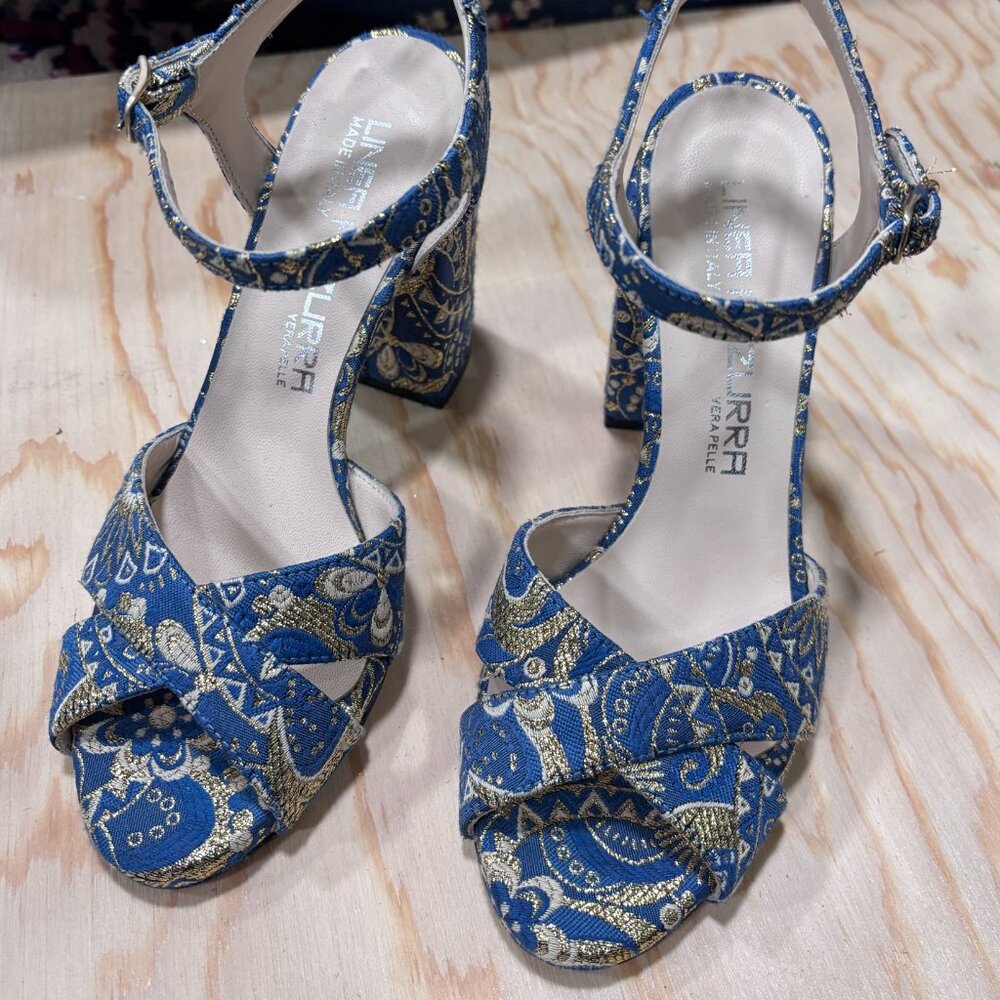 Linea Azzurra Block heel sandals size 6.5.